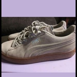 Size 4.5 New puma sneakers